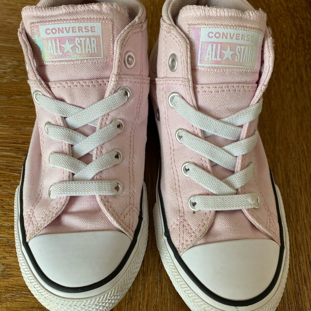 Light pink Converse High Top Sz 1